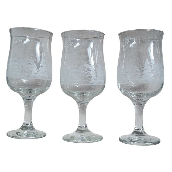 Vintage Christmas Wine Glasses Winter Wonderland Frosted Tulip Hand Blown Set 3 - Picture 1 of 7